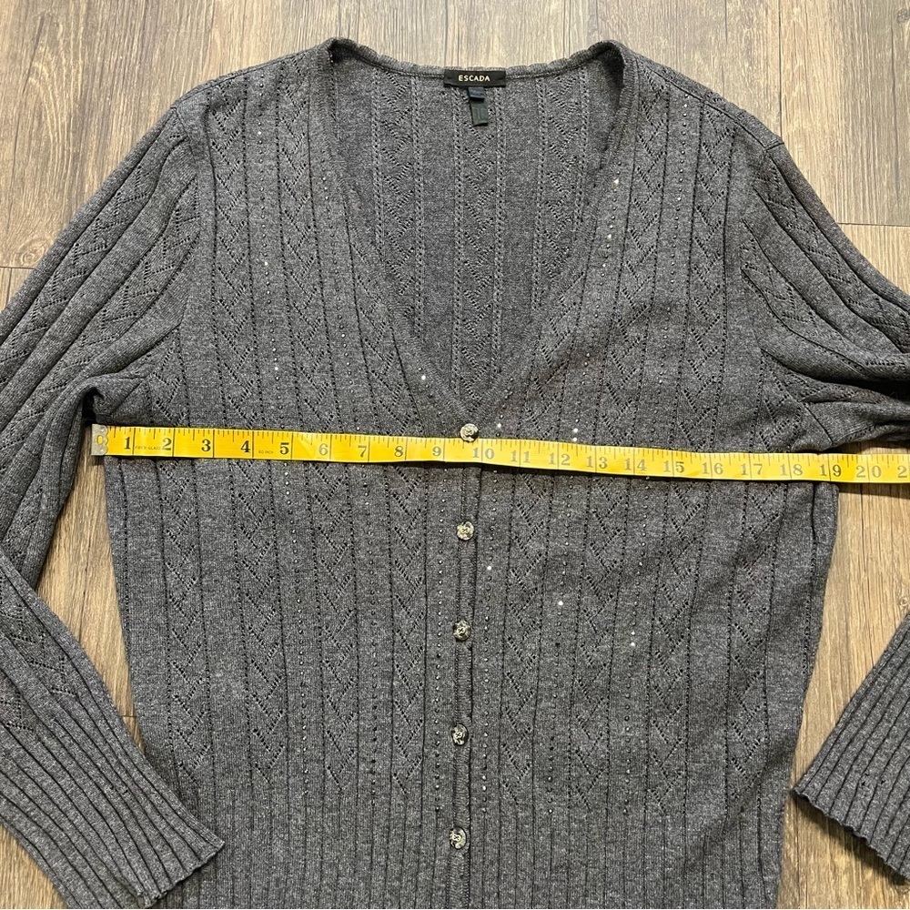 Escada Vtg Wide Ribbed V Neck Embellish Gray Knit Cardigan Sweater Y2K Soft M - Picture 13 of 13